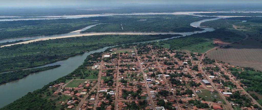 Mulher agredida por namorado em chácara segue internada, diz secretaria