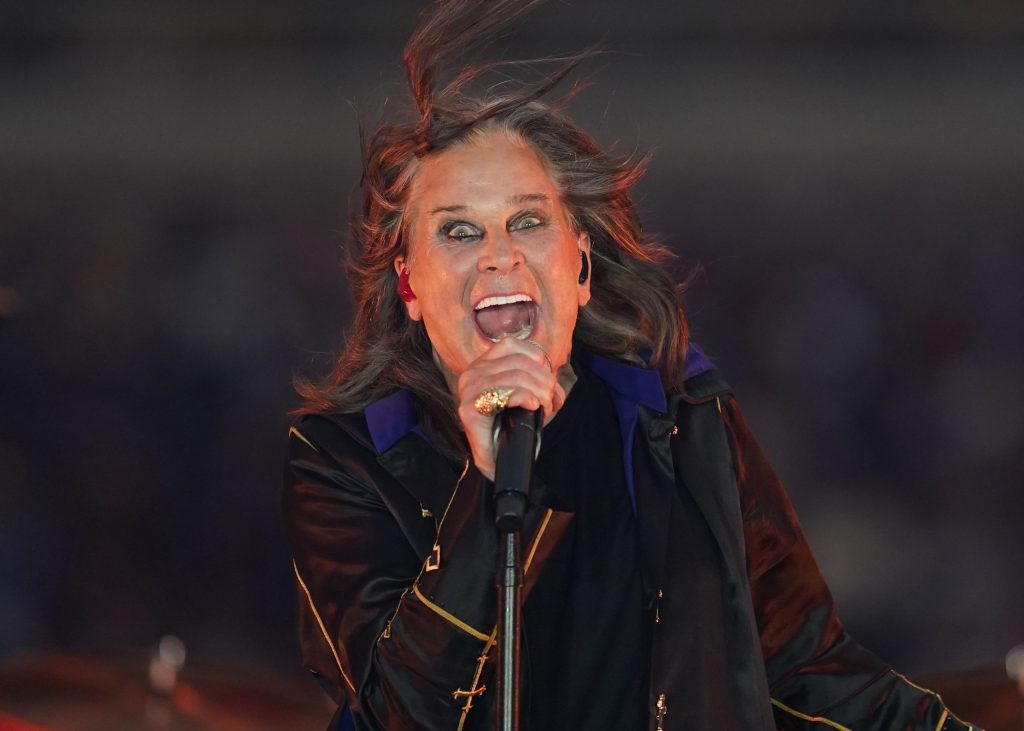 Da cabeça do morcego a tubarão pela janela: relembre histórias e curiosidades da vida de Ozzy Osbourne