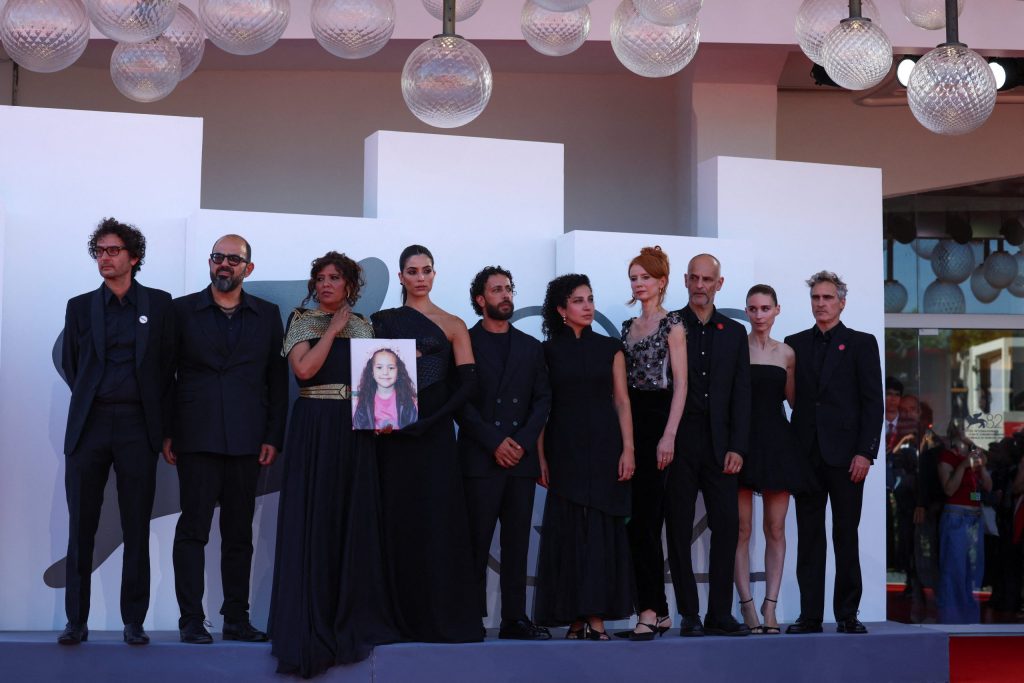 Apelos desesperados de menina de Gaza comovem Veneza no filme ‘The Voice of Hind Rajab’
