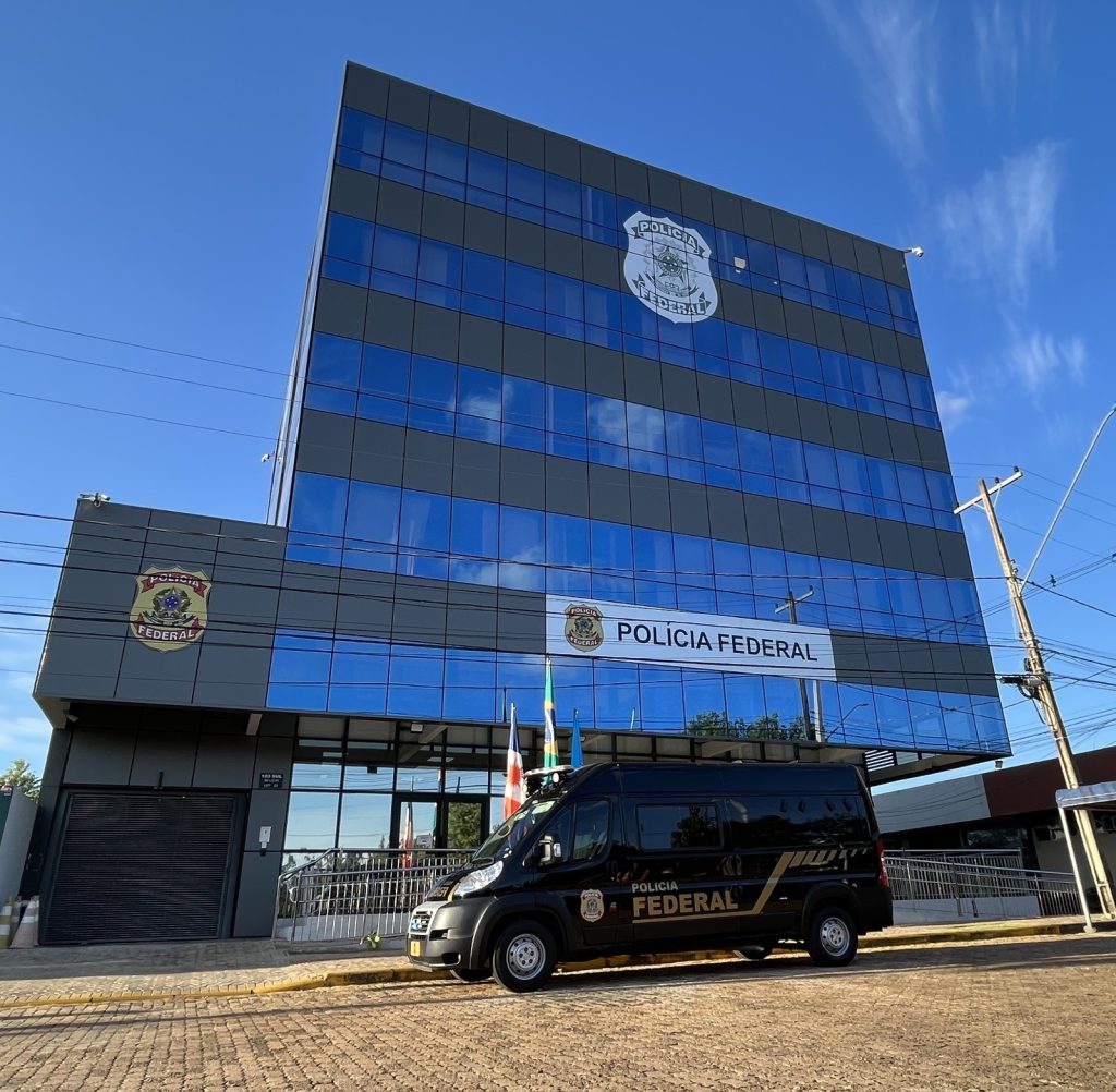 PF cumpre mandados de busca contra suspeitos de desvio de fundos eleitorais nas eleições de 2022