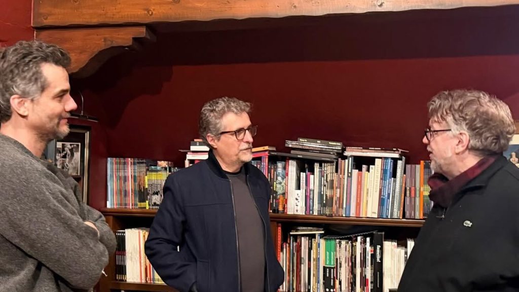 Kleber Mendonça Filho e Wagner Moura se reúnem com Guillermo del Toro: ‘Grato pela generosidade’