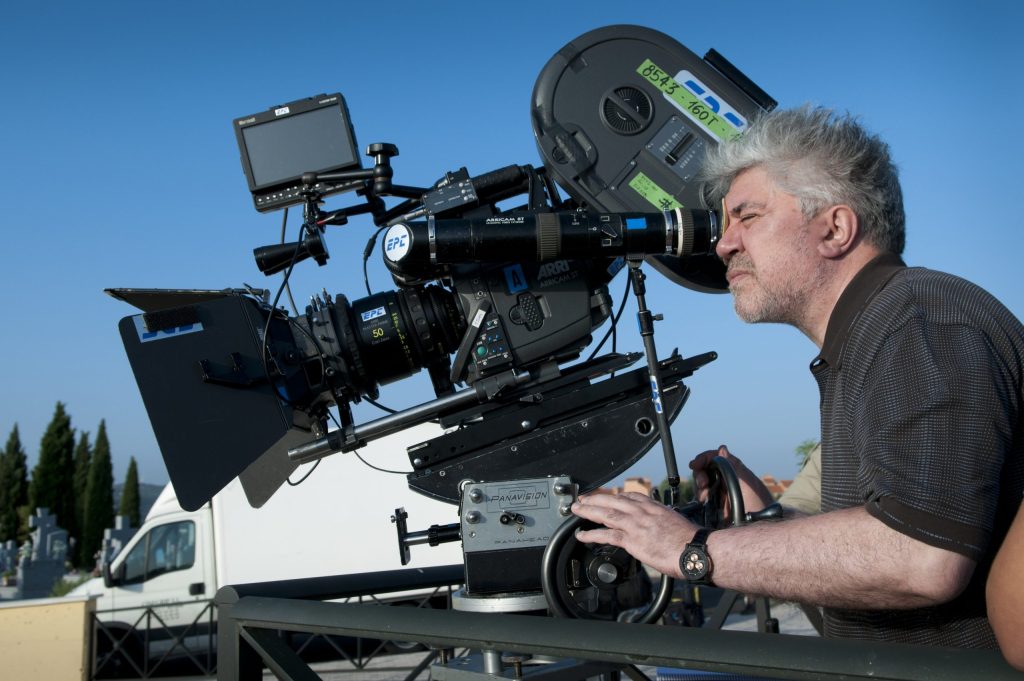 Almodóvar chama Donald Trump de ‘monstro’ e diz que artistas têm dever de se posicionar